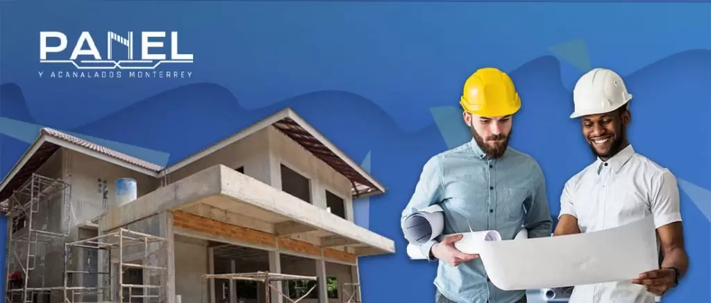 Construccion de una casa y dos ingenieros viendo documentos de construccion.