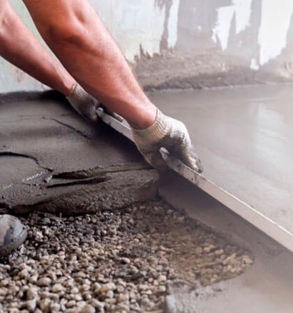 Construcción de piso con cemento mortero