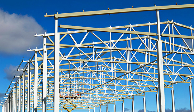 Estructura con cercha de acero