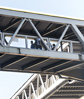 Sistema Losacero empleado en puente peatonal