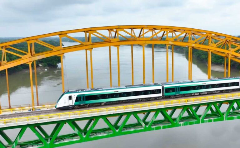 Perfiles de acero HSS utilizados en la construcción del cruce de tres Bocas en Veracruz