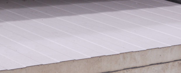 Pieza de panel aislante con acabado tipo mesa
