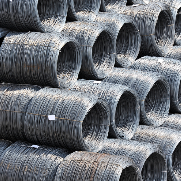 Rollos de Alambre Galvanizado apilados